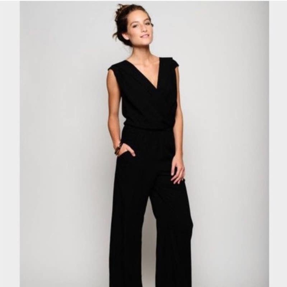 Oliver Grace Sabrina‎ Black Wide Leg V-Neck Pant Jumpsuit